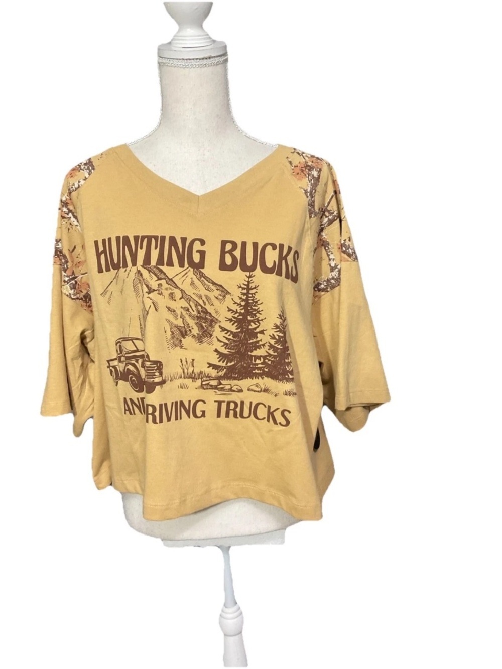 Attitude NOT included Hunting Bucks Graphic NWT Crop Top Size Large